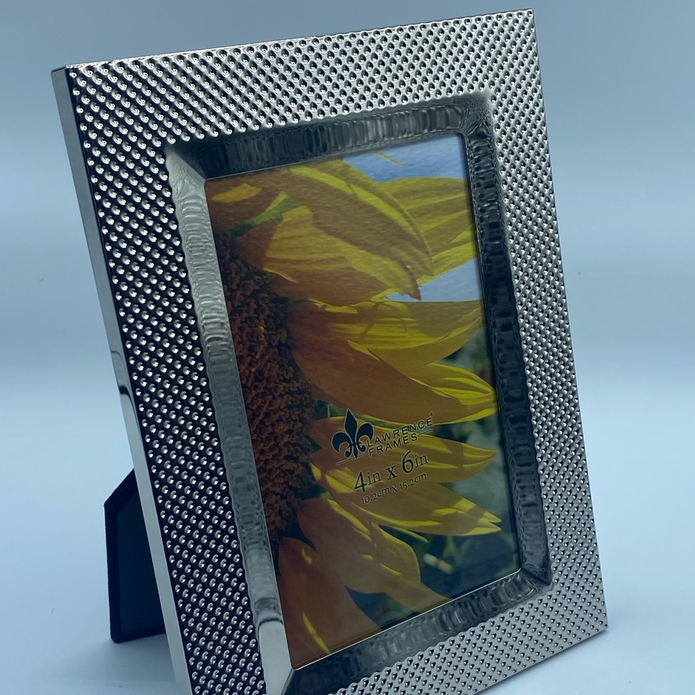 Silver Dent Pattern Picture Frame 4x6in